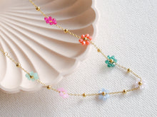 Load image into Gallery viewer, Floral Necklace